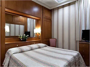 Dock Hotel