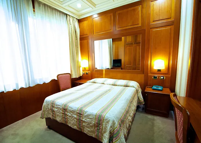 Hotel Dock 3*