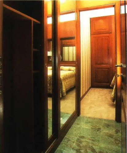 Hotel Dock 3*